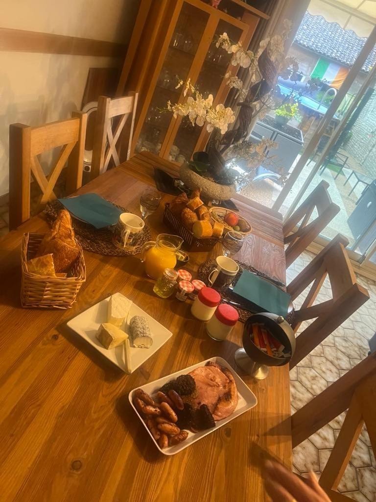 Maison Le Trefle Chef-Boutonne エクステリア 写真